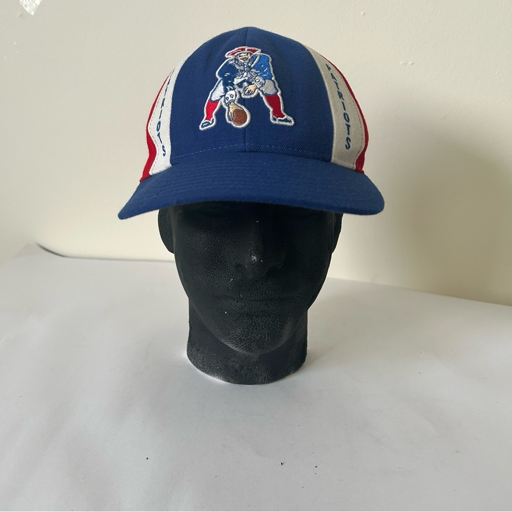 Vintage Reebok NFL Gridiron Classic Patriots Hat Fitted 7 1/4